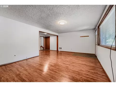 Living - 170 NE Kane Dr, Gresham, OR 97030 photo 5 of 5