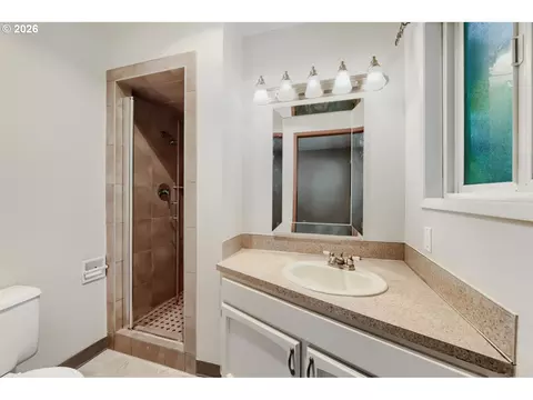 Bath - 170 NE Kane Dr, Gresham, OR 97030 photo 1 of 4