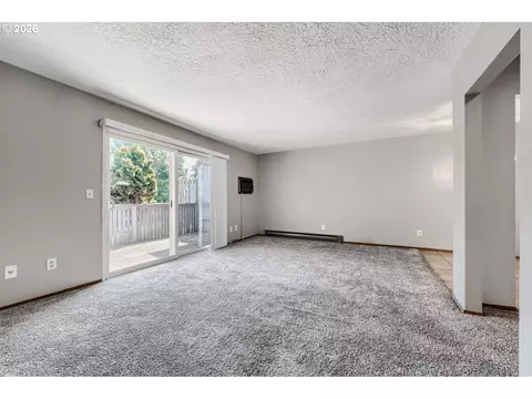 Living - 170 NE Kane Dr, Gresham, OR 97030 photo 3 of 5