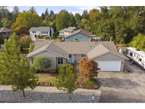 View/Area - 2331 SW 27th Dr, Gresham, OR 97080 photo 2 of 6