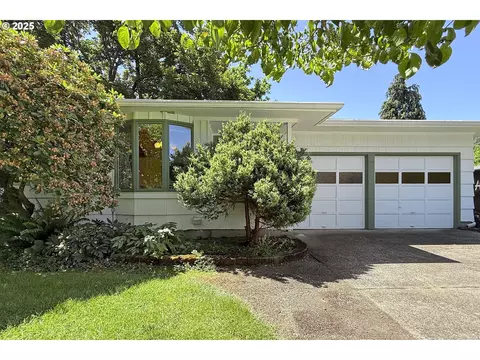 4296 SE Fieldcrest St, Milwaukie, OR 97222
