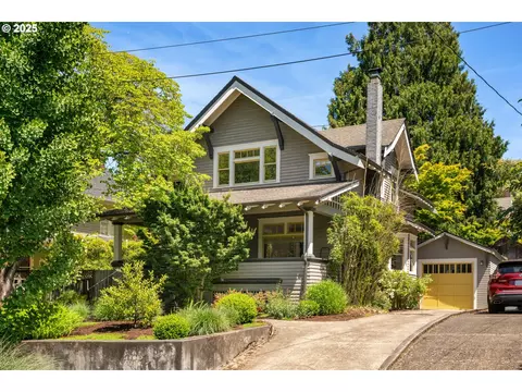 2626 NE 10th Ave, Portland, OR 97212