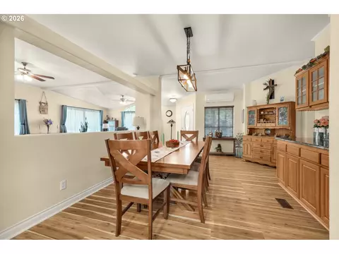 Dining - 181 Vada Rd, Carson, WA 98610 photo 2 of 5