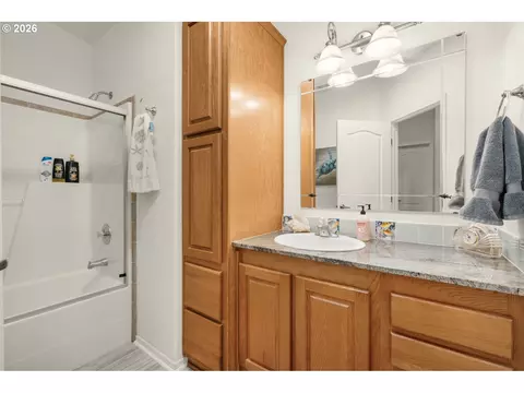 Bath - 181 Vada Rd, Carson, WA 98610 photo 1 of 2