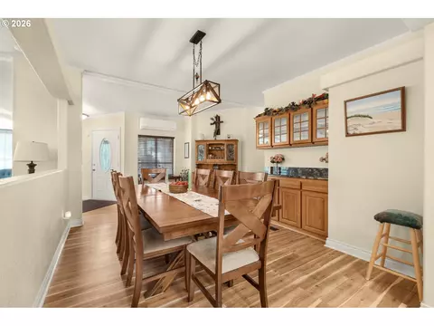 Dining - 181 Vada Rd, Carson, WA 98610 photo 3 of 5