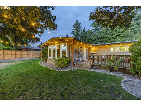 Exterior - 3142 Onyx Pl, Eugene, OR 97405 photo 6 of 7
