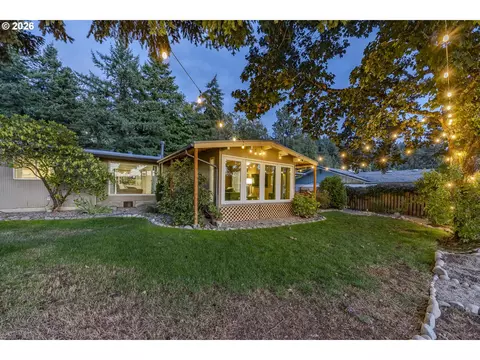 Exterior - 3142 Onyx Pl, Eugene, OR 97405 photo 5 of 7