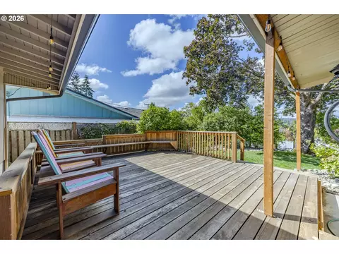 Exterior - 3142 Onyx Pl, Eugene, OR 97405 photo 7 of 7