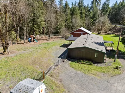 31367 Cedar Creek Rd, Cottage Grove, OR 97424