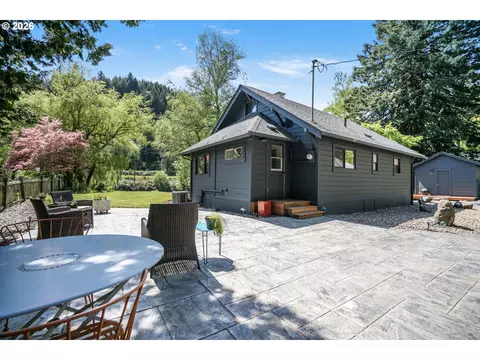 Exterior - 11085 E Mapleton Rd, Mapleton, OR 97453 photo 15 of 20