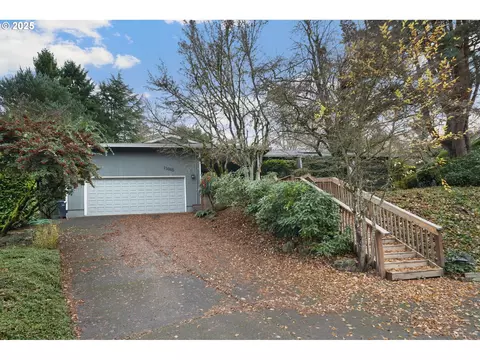 21065 Apollo Ct, West Linn, OR 97068