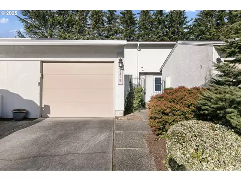 3218 NE 29th St, Gresham, OR 97030