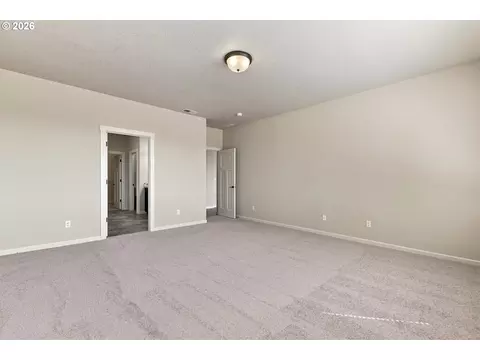 Bedroom - 4255 SW Brixton Ave, Gresham, OR 97080 photo 1 of 5