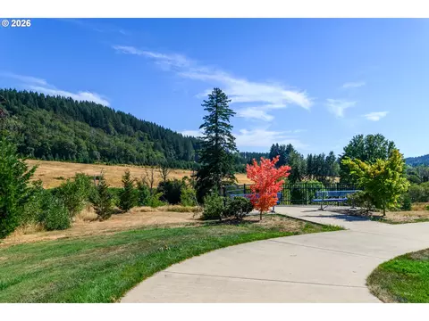 Exterior - 4255 SW Brixton Ave, Gresham, OR 97080 photo 6 of 6
