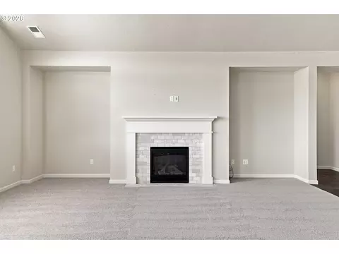 Living - 4255 SW Brixton Ave, Gresham, OR 97080 photo 5 of 7