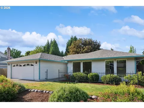 5617 NE Farmcrest St, Hillsboro, OR 97124