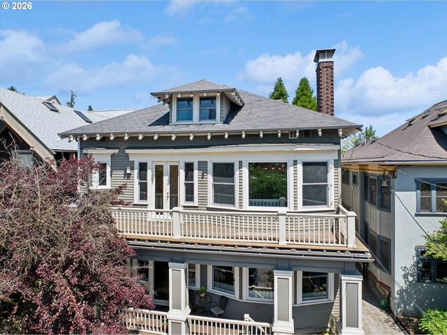2475 NW Northrup St, Portland, OR 97210