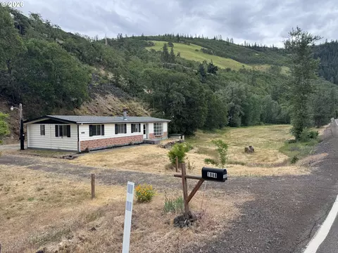 1888 Highway 142, Klickitat, WA 98628