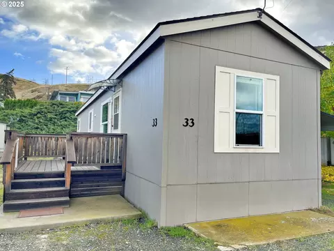 3564 E 2nd St #33, The Dalles, OR 97058