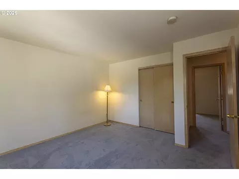 Bedroom - 11595 SE Springcrest Dr, Clackamas, OR 97015 photo 2 of 3