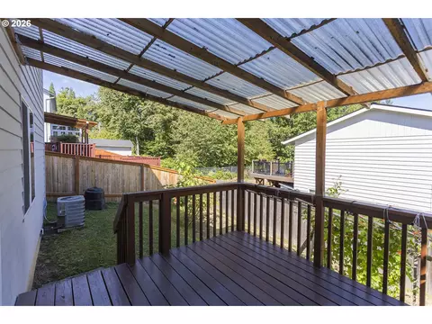 Exterior - 11595 SE Springcrest Dr, Clackamas, OR 97015 photo 2 of 3