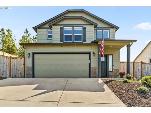 242 Rockcrest Dr, Lowell, OR 97452