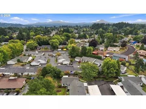 View/Area - 909 NE Cochran Ave, Gresham, OR 97030 photo 2 of 5