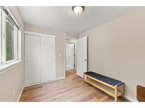 Bedroom - 909 NE Cochran Ave, Gresham, OR 97030 photo 5 of 5