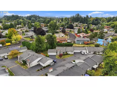 View/Area - 909 NE Cochran Ave, Gresham, OR 97030 photo 3 of 5