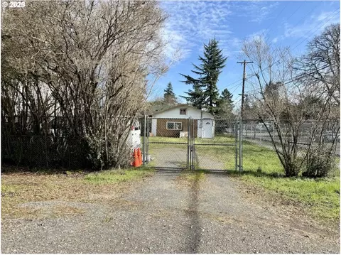 5826 SE 103rd Ave, Portland, OR 97266