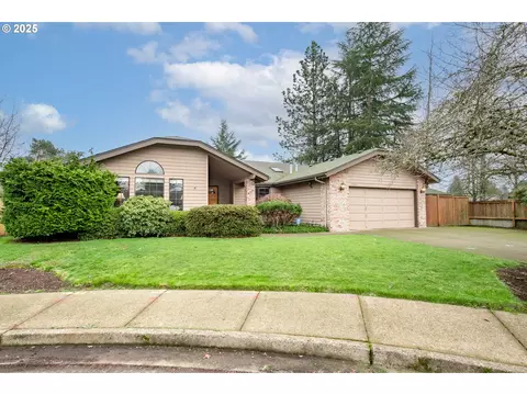 1781 Crescent Ave, Eugene, OR 97408