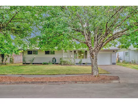 1120 1st Pl, Springfield, OR 97477
