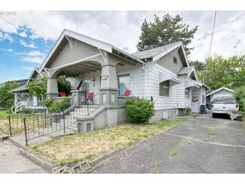 Exterior - 607 SW Court Ave, Pendleton, OR 97801 photo 1 of 10