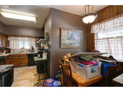 Kitchen - 607 SW Court Ave, Pendleton, OR 97801 photo 1 of 9