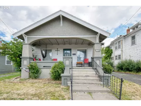 Exterior - 607 SW Court Ave, Pendleton, OR 97801 photo 2 of 10