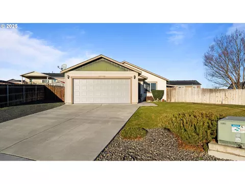 110 Teal Ct, Stanfield, OR 97875