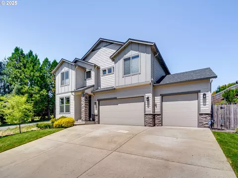 325 E 7th St, La Center, WA 98629