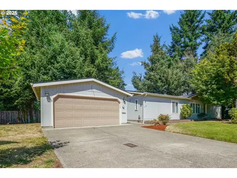1655 S Elm St #3, Canby, OR 97013