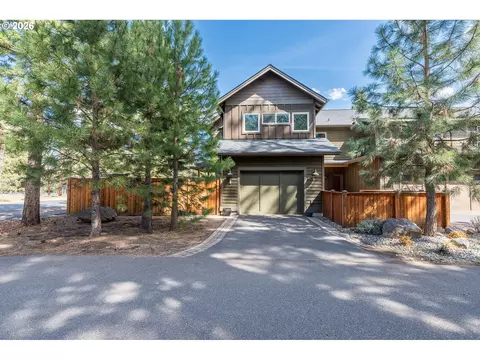 923 E Desperado Trl, Sisters, OR 97759