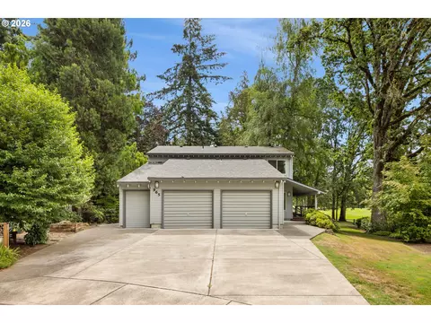 965 NE 34th Pl, Canby, OR 97013