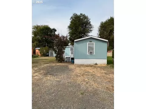 105 Shepler St #44, Dallesport, WA 98617