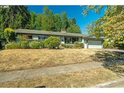 1230 Windsor Dr, Gladstone, OR 97027