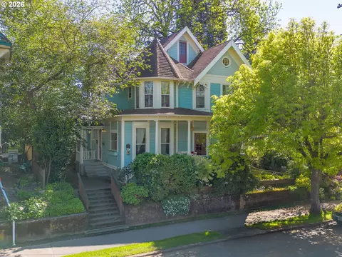 1842 SE 1848 Se Ankeny St, Portland, OR 97214