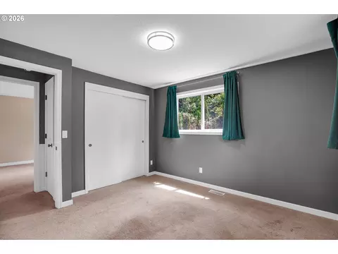 Bedroom - 35310 Skogan Rd, Sandy, OR 97055 photo 9 of 9