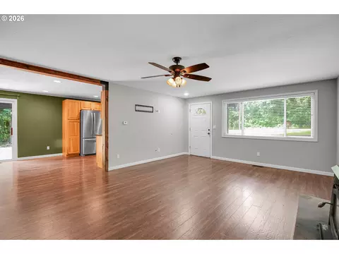Living - 35310 Skogan Rd, Sandy, OR 97055 photo 3 of 8