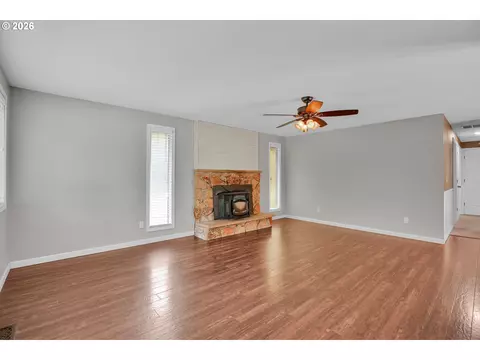 Living - 35310 Skogan Rd, Sandy, OR 97055 photo 1 of 8