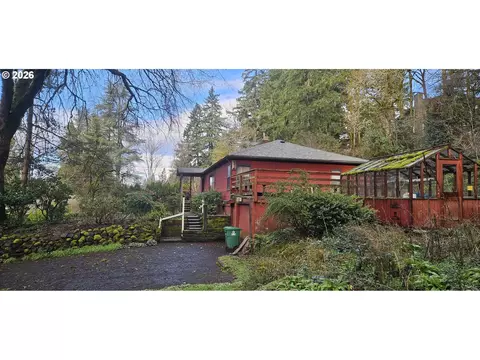 18300 Bryant Rd, Lake Oswego, OR 97034