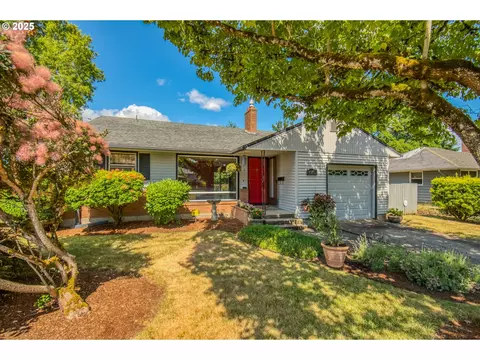 9751 SE 49th Ave, Milwaukie, OR 97222