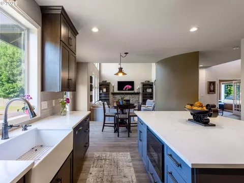 Kitchen - 2445 NW 29th Ave, Camas, WA 98607 photo 3 of 4