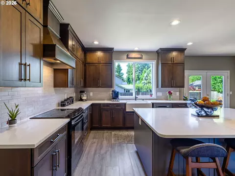 Kitchen - 2445 NW 29th Ave, Camas, WA 98607 photo 2 of 4